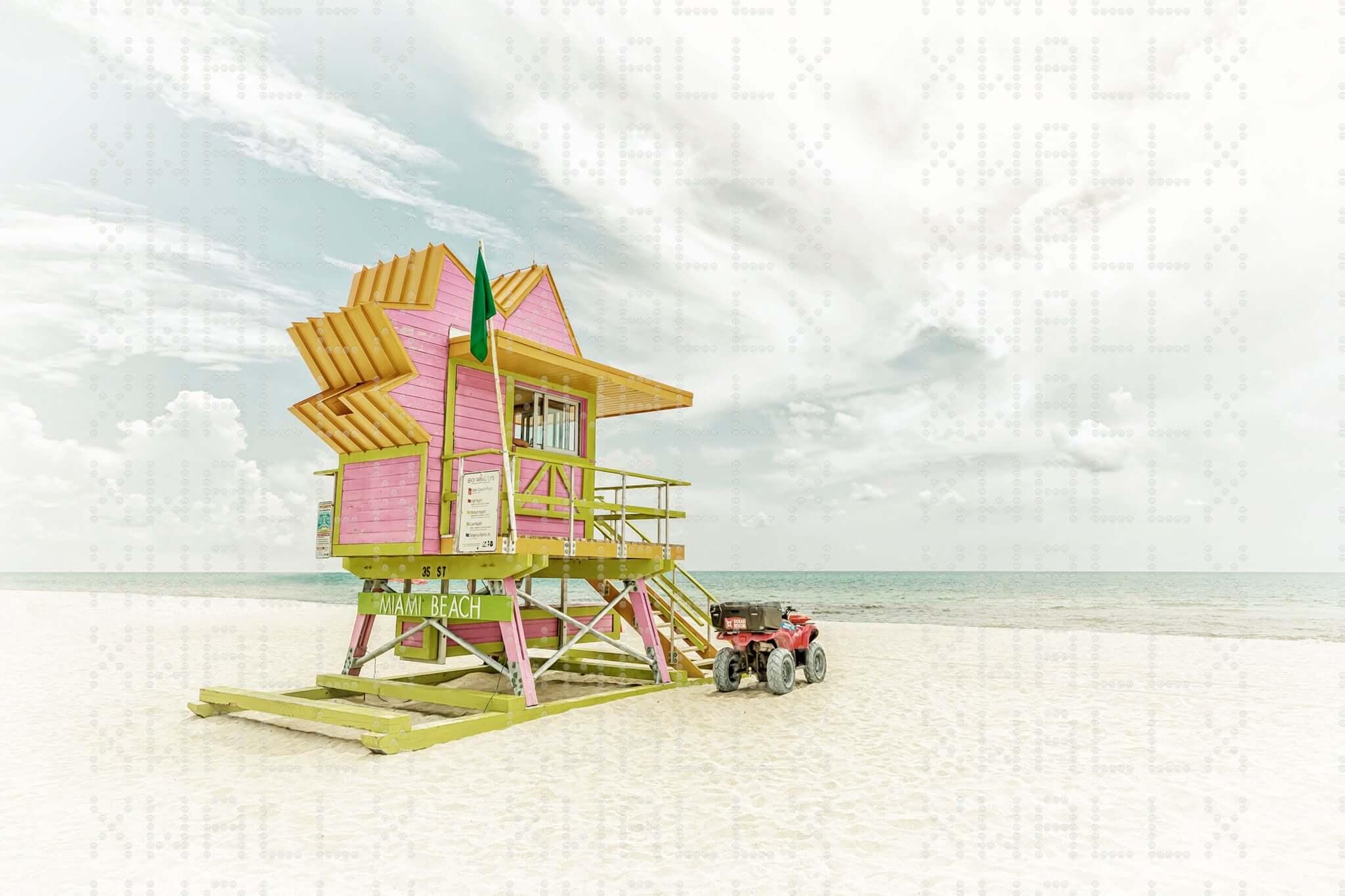 Miami Cankurtaran Kulesi Kumsal Duvar Posteri